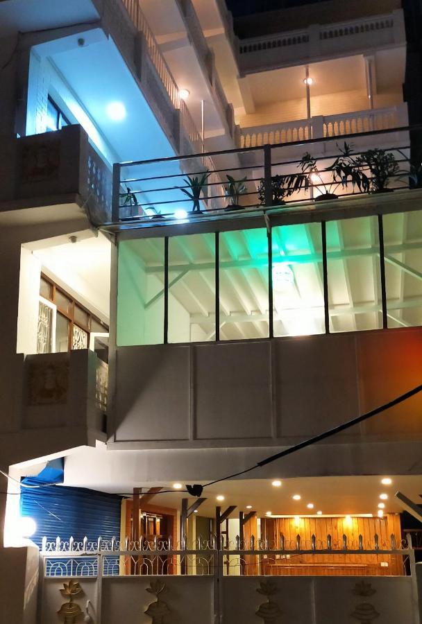 Hotel Shree Tara 카트만두 외부 사진