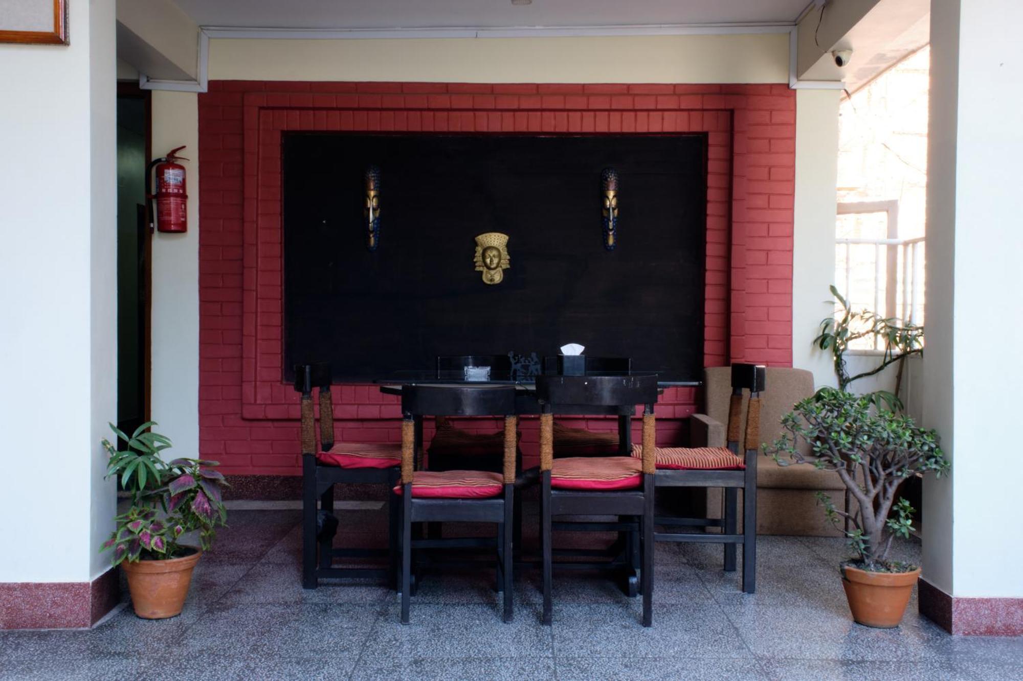 Hotel Shree Tara 카트만두 외부 사진